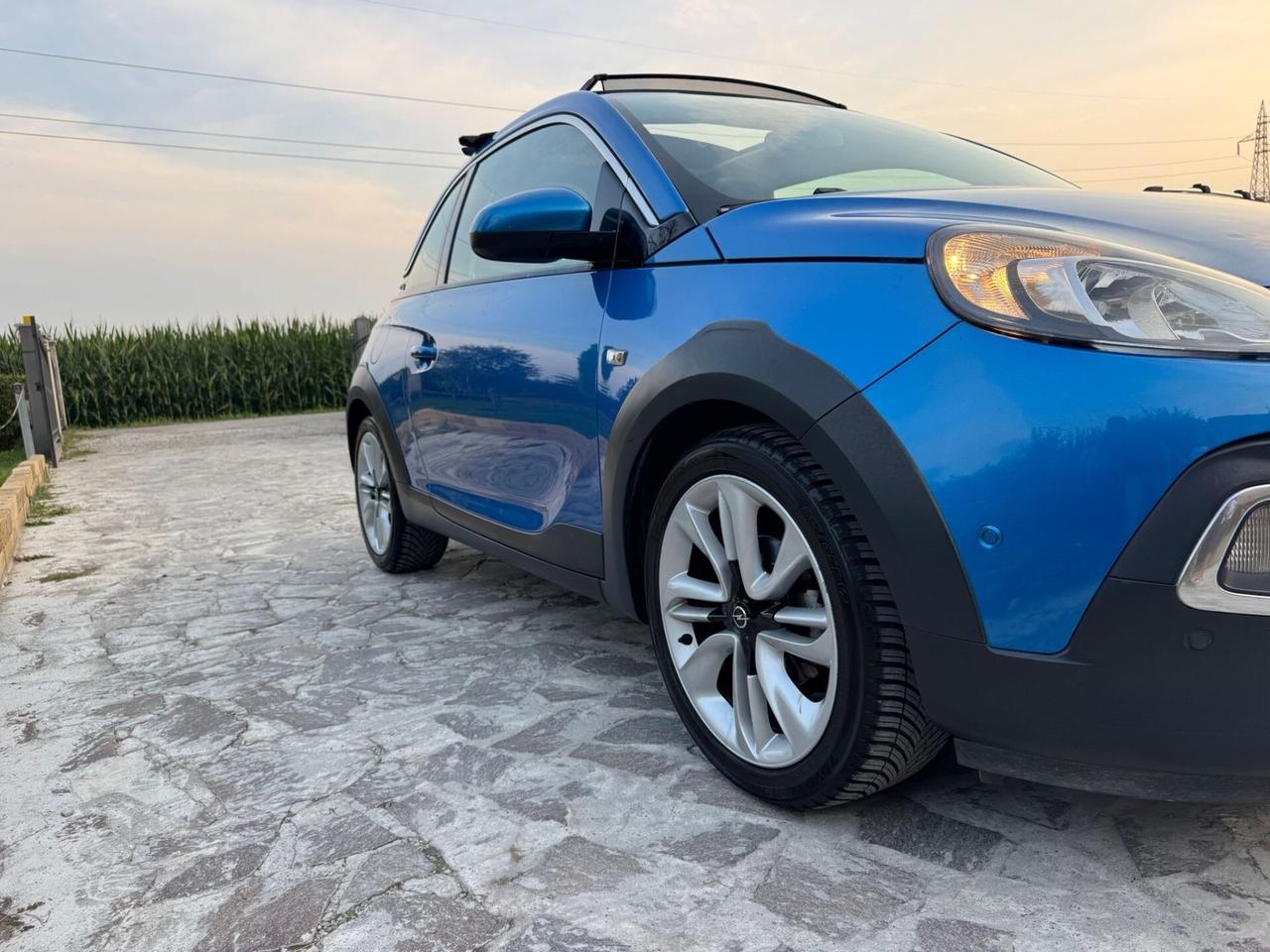Opel Adam Rocks 1.2 70 CV Unlimited neopatentato