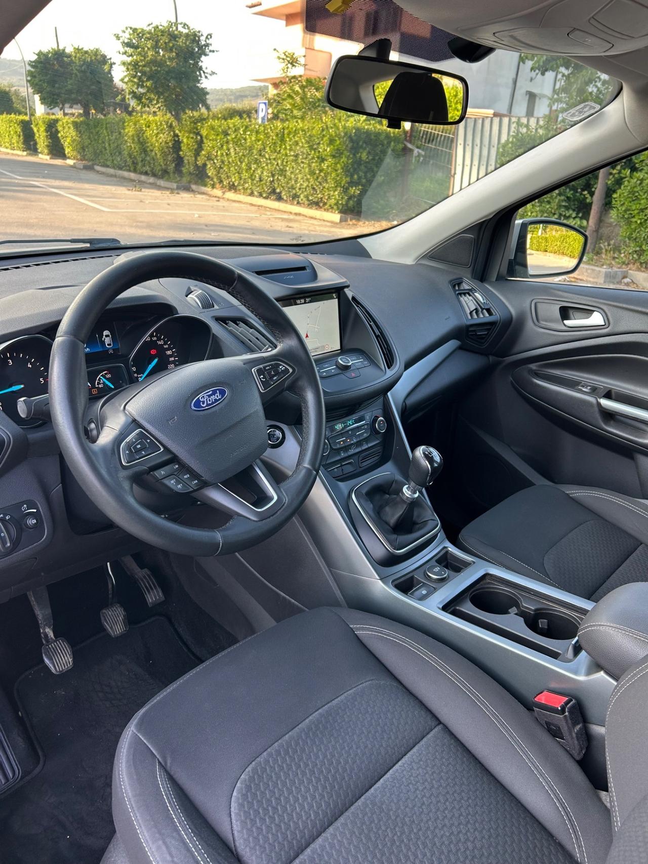 Ford Kuga 1.5 TDCI 120 CV S&S 2WD ST-Line