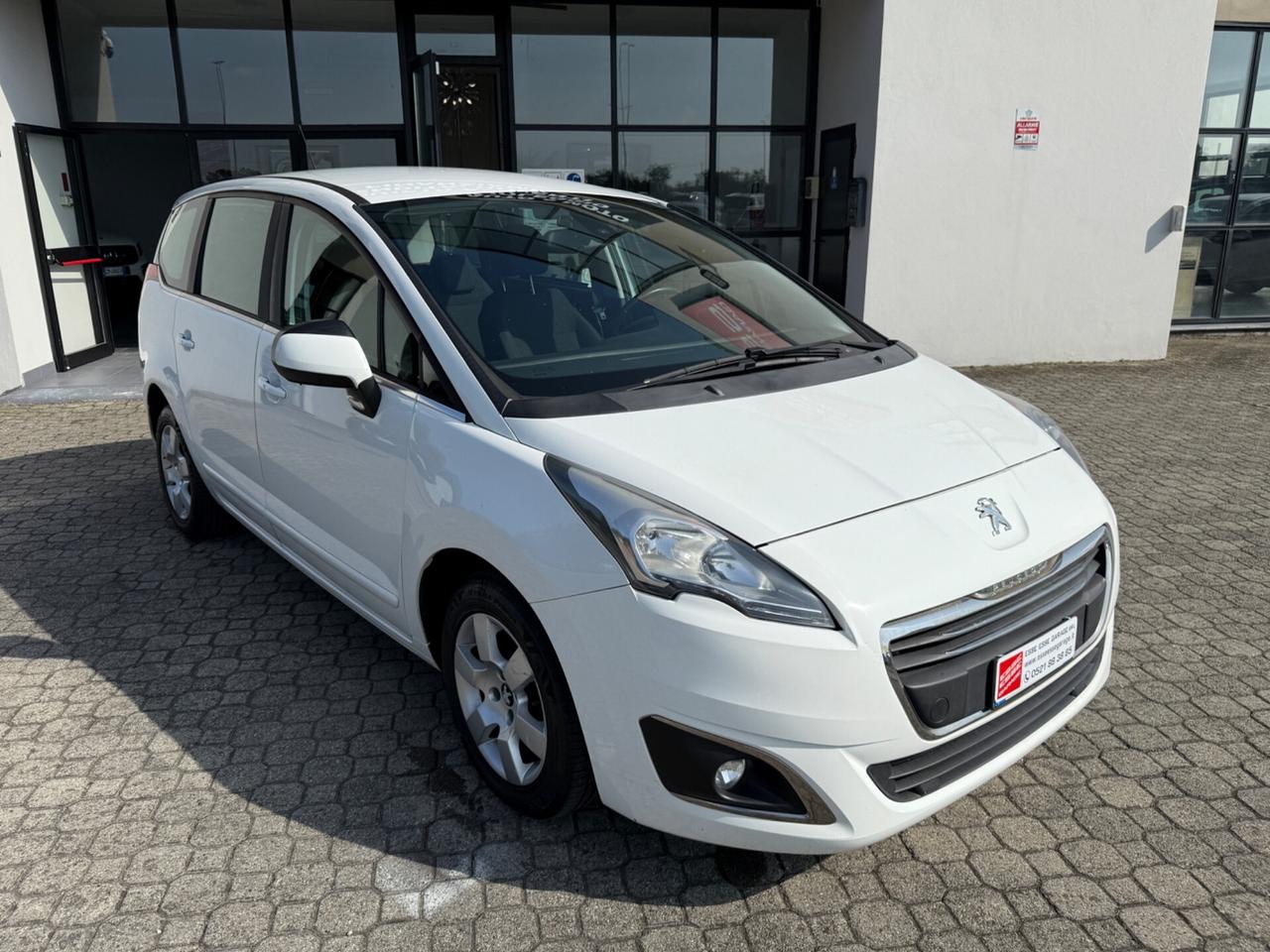 Peugeot 5008 BlueHDi 120 EAT6 S&S Active
