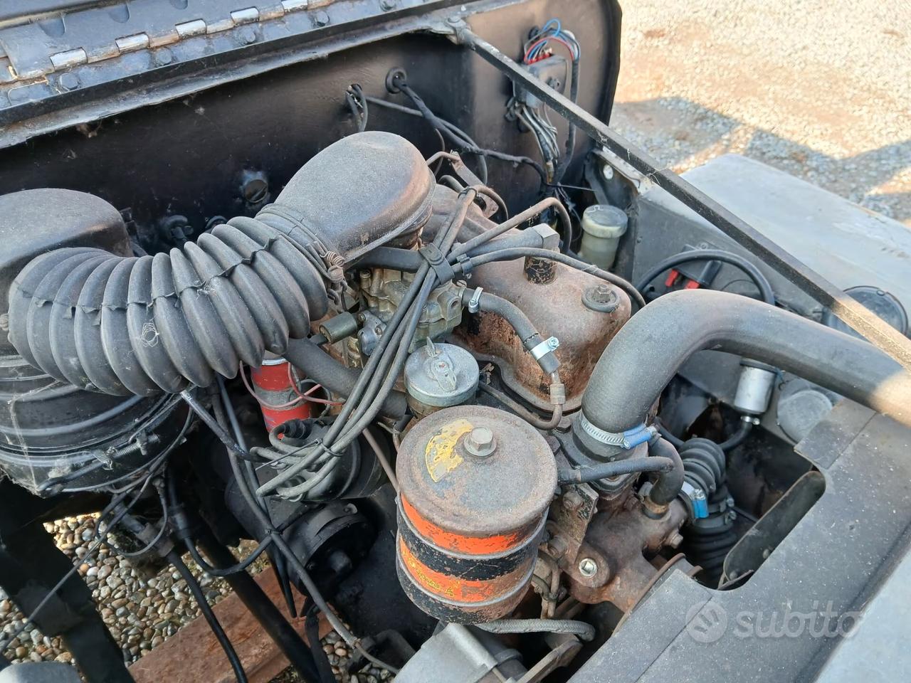 Jeep Willys 2200 benzina