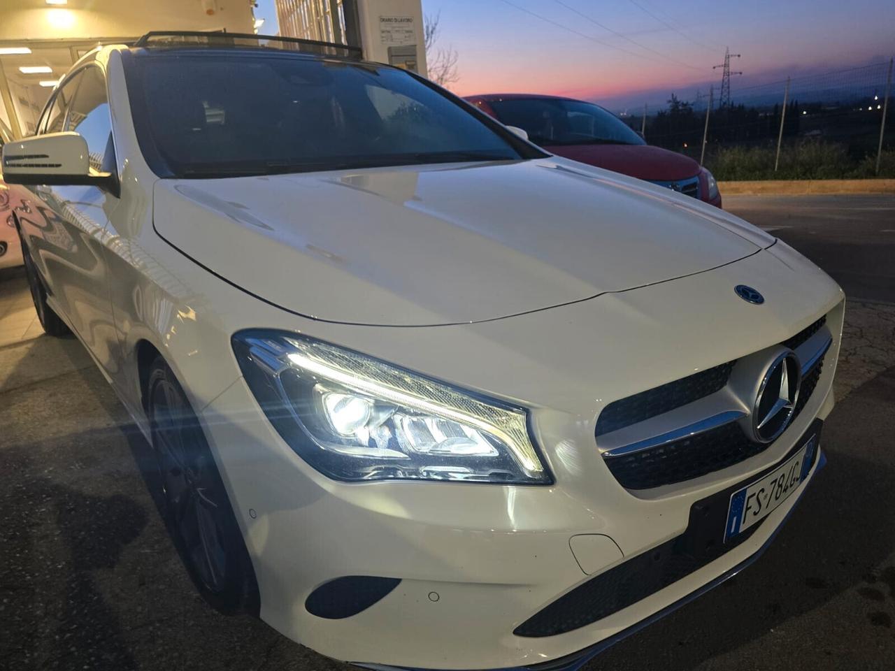 Mercedes-benz CLA 220 d S.W. Automatic Premium PACCHETTO AMG