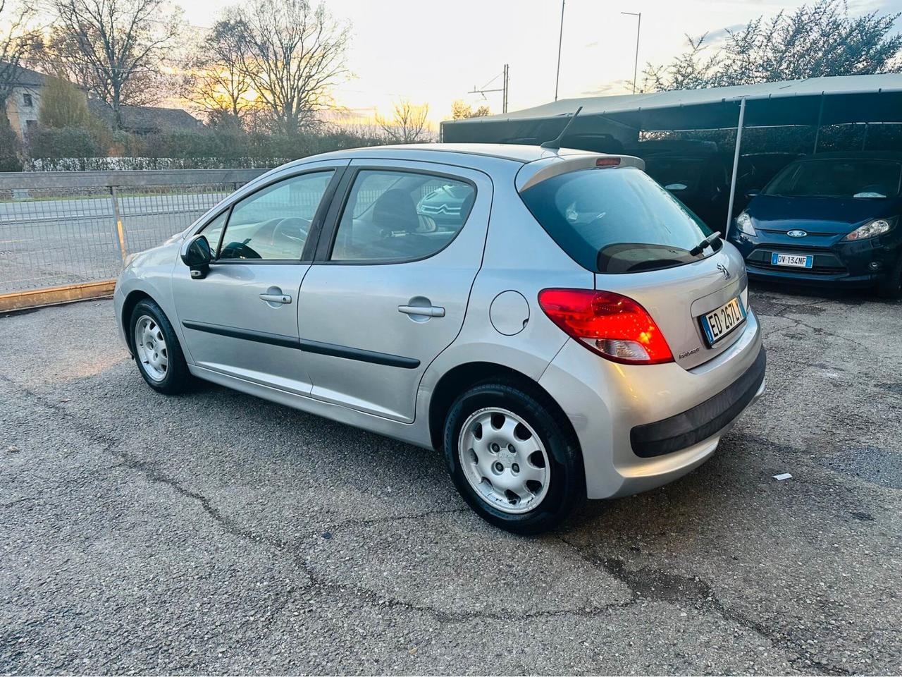 Peugeot 207 1.4 HDi 70CV FAP 5p. XS