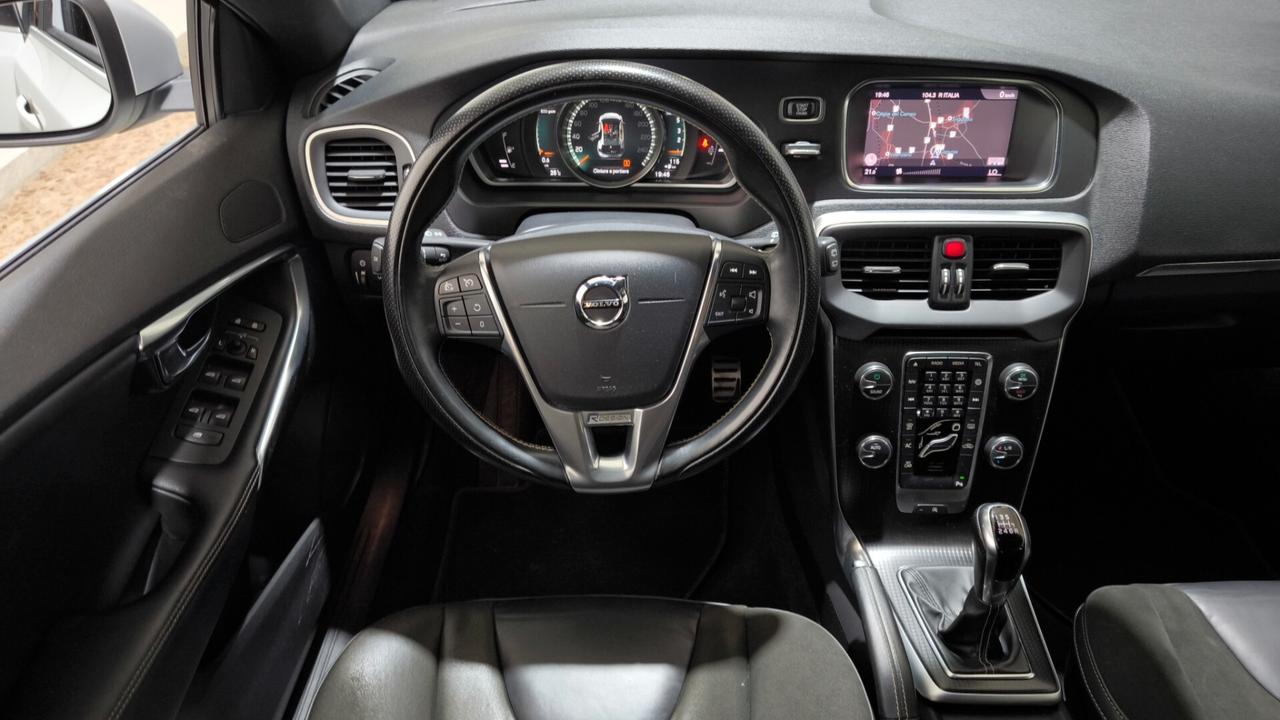 Volvo V40 D2 R-design