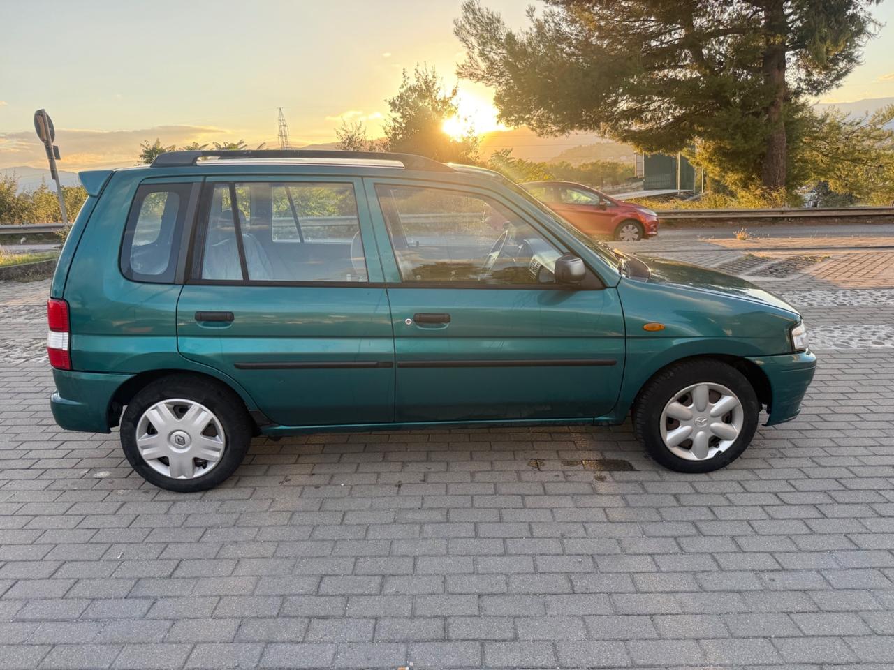 Mazda Demio 1.3i 16V cat GLX 75
