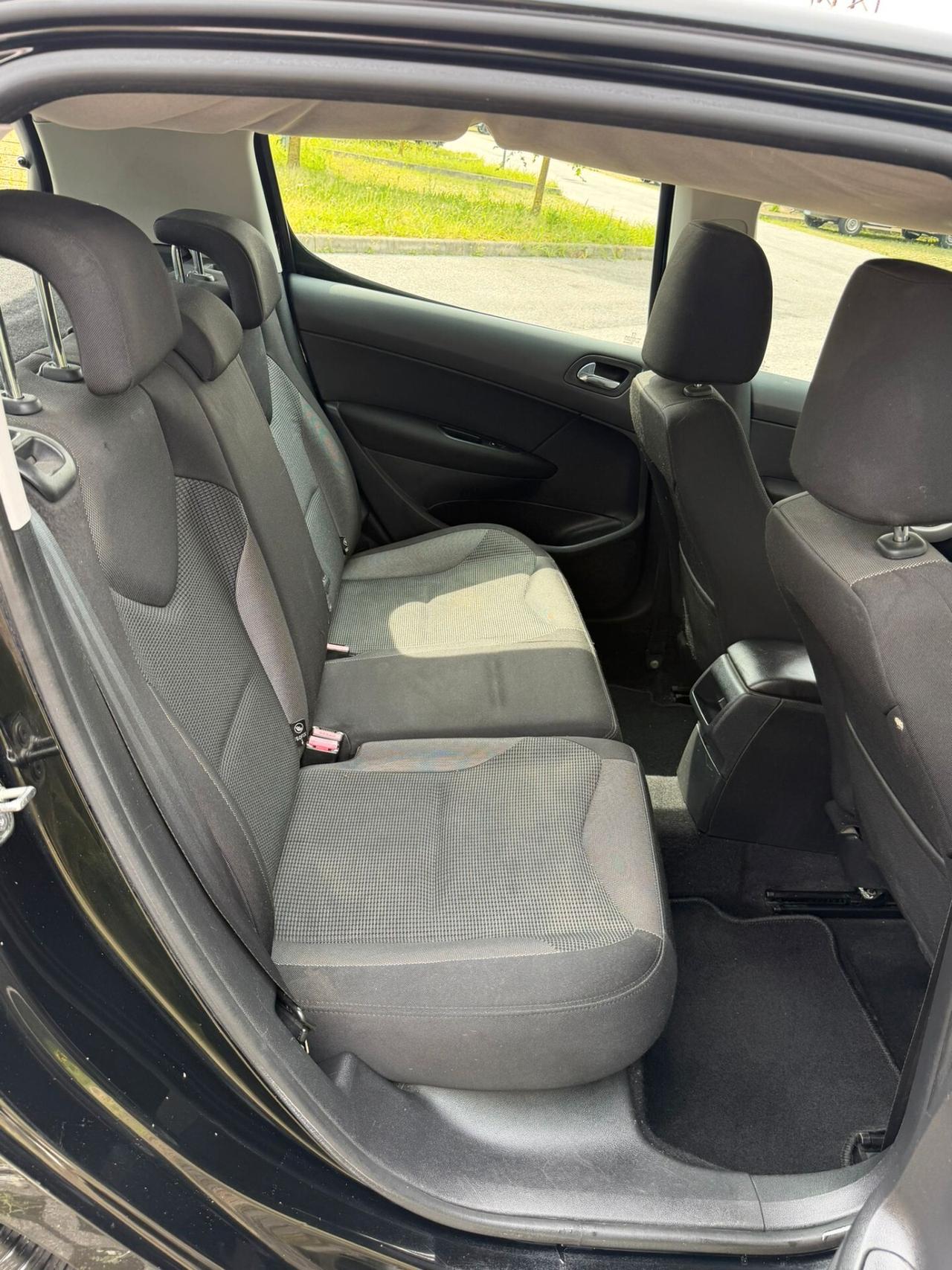 Peugeot 308 1.6 HDi 110CV 5p. Tecno (6 Marce)