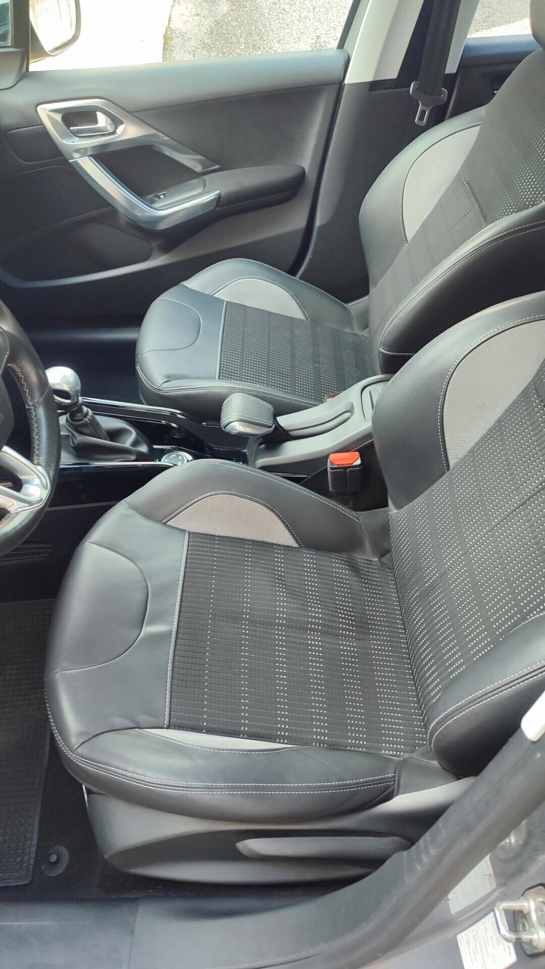 Peugeot 2008 1.6 e-HDi 115 CV Stop&Start Allure