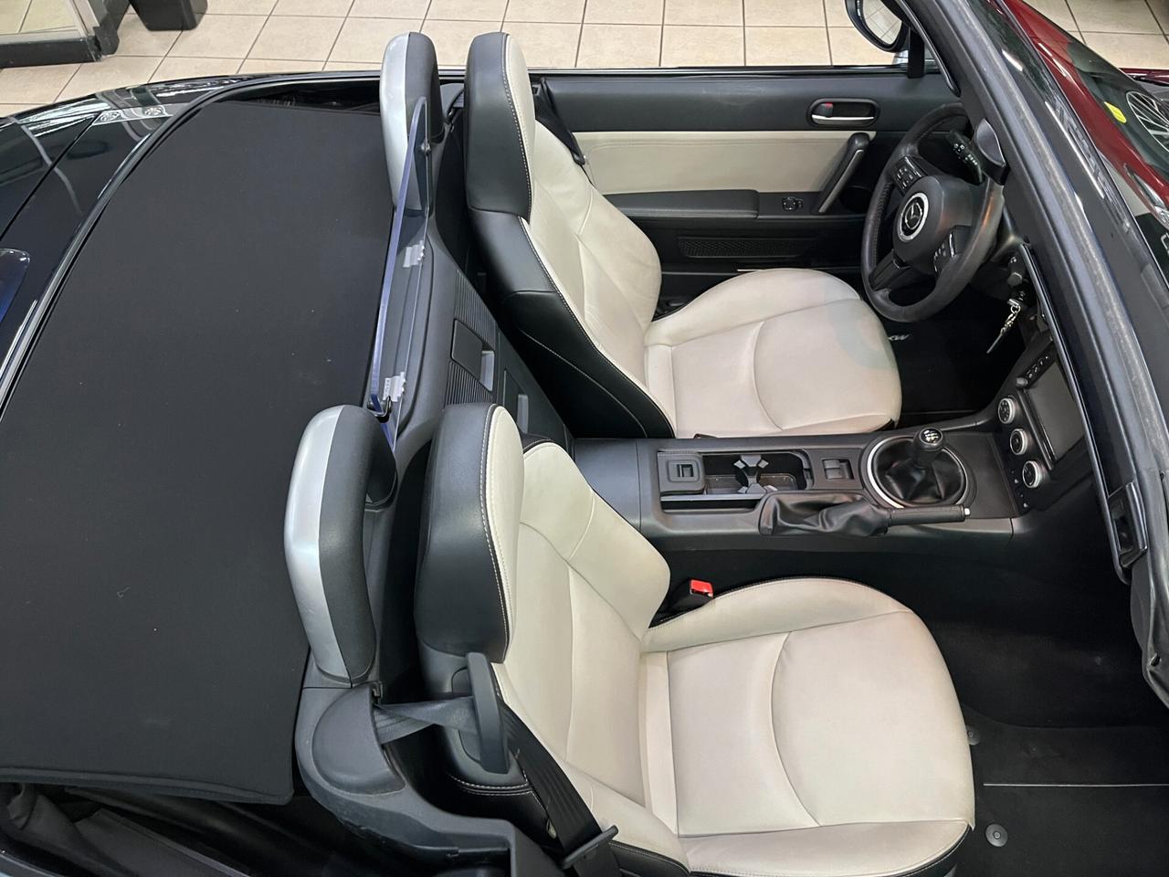 Mazda MX-5 Roadster 1.8L Excite - 27.679KM