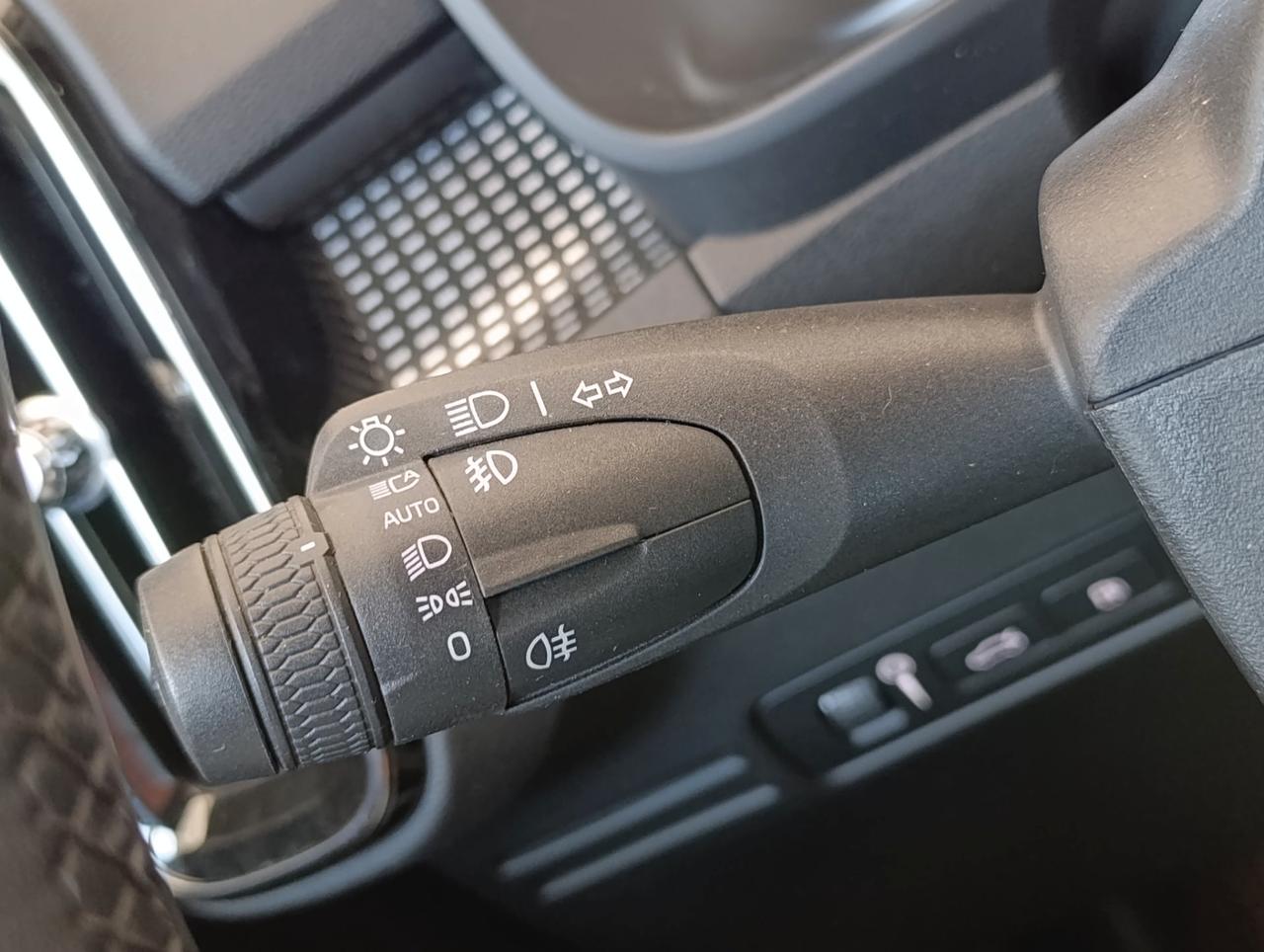 Volvo XC40 1.5 t4 phev R-design auto my21
