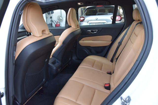 VOLVO V60 D3 Geartronic Inscription *Tettuccio, Navigatore*
