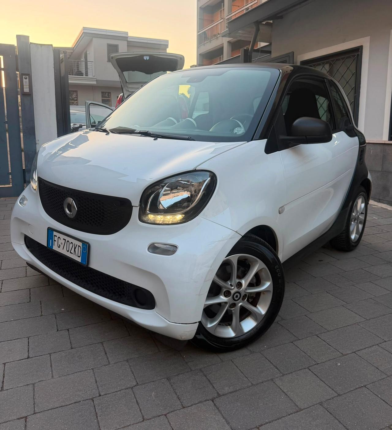 Smart Fortwo 1.0 twinamic 71cv Youngster automatica