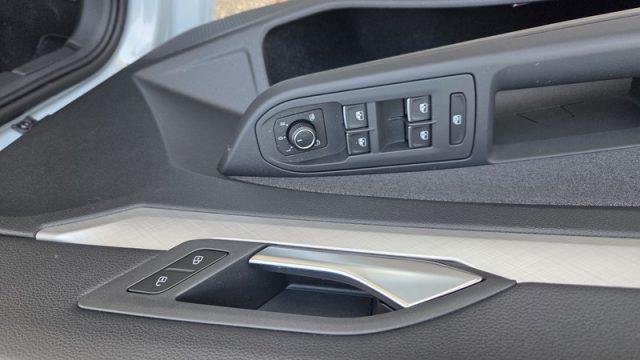 VOLKSWAGEN Golf 2.0 TDI 115 CV SCR Life PERMUTE OK NEOPAT.