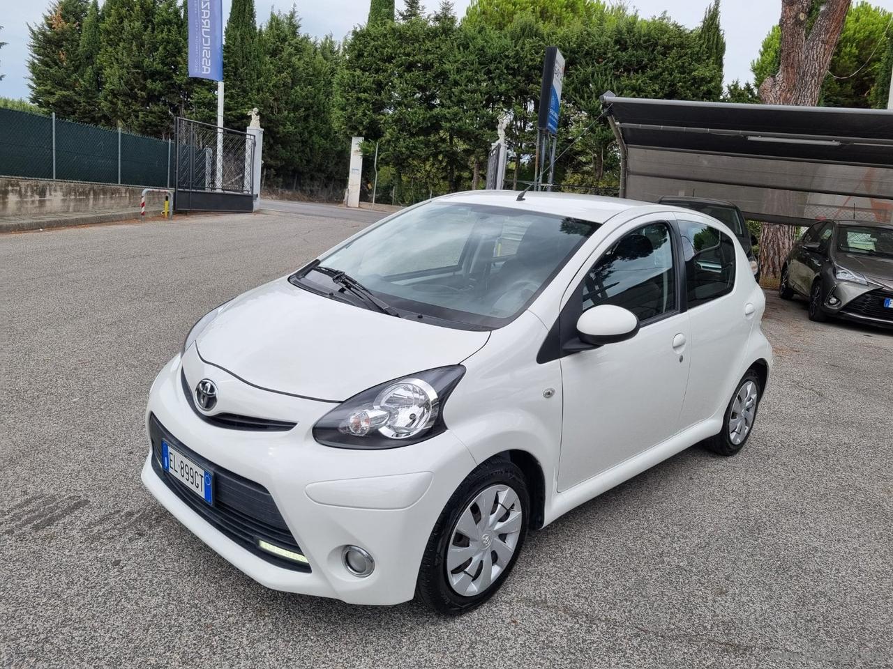 TOYOTA Aygo 1.0 12V VVT-i 5p. Lounge MMT
