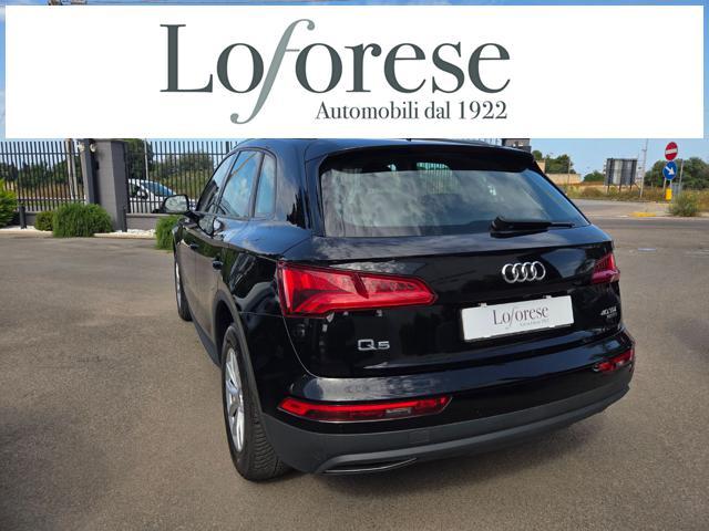 AUDI Q5 40 TDI quattro S tronic Business Design