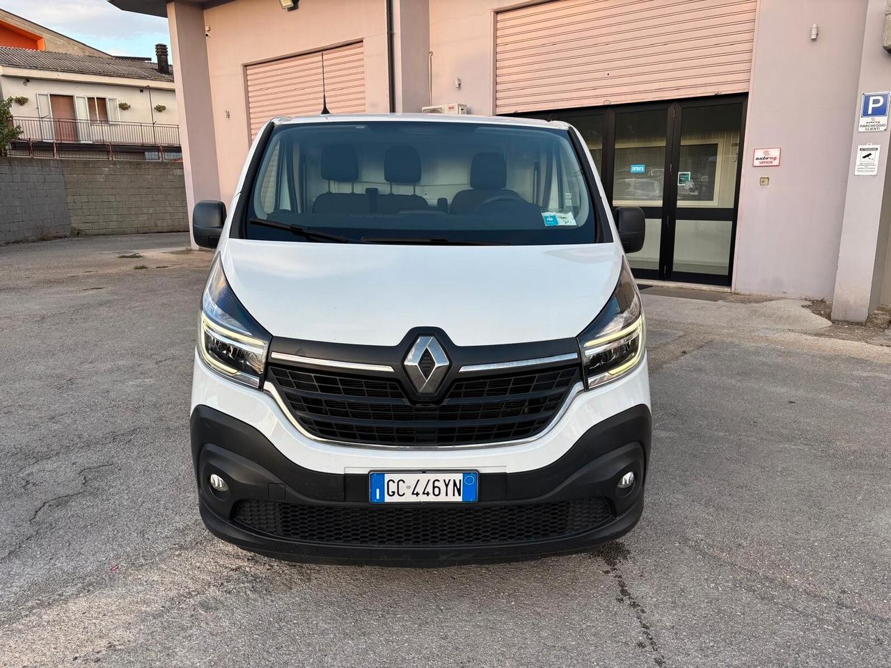 Renault trafic 2.0 dci 145 cv 10/2020