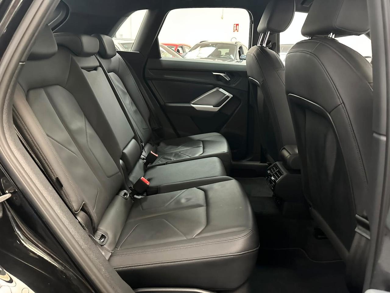Audi Q3 35 TDI S tronic Business Advanced