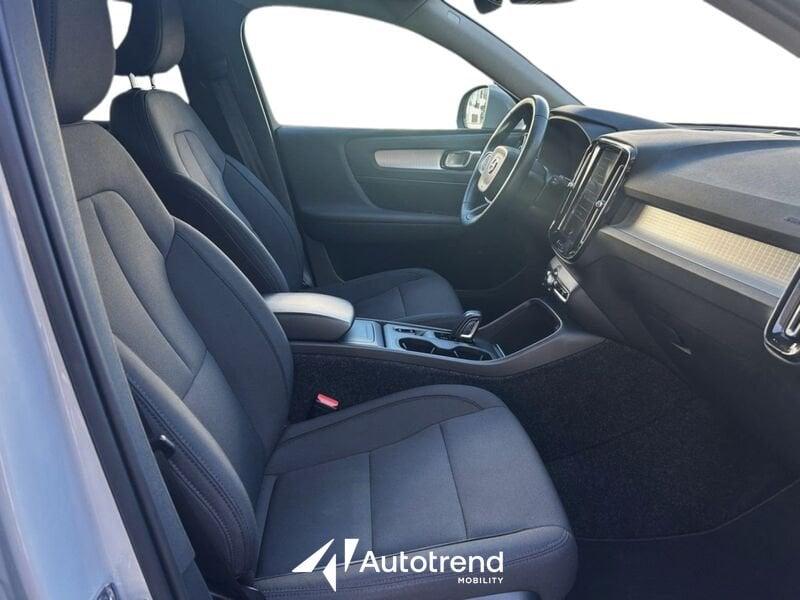 Volvo XC40 D3 150 CV Automatica Momentum Pro