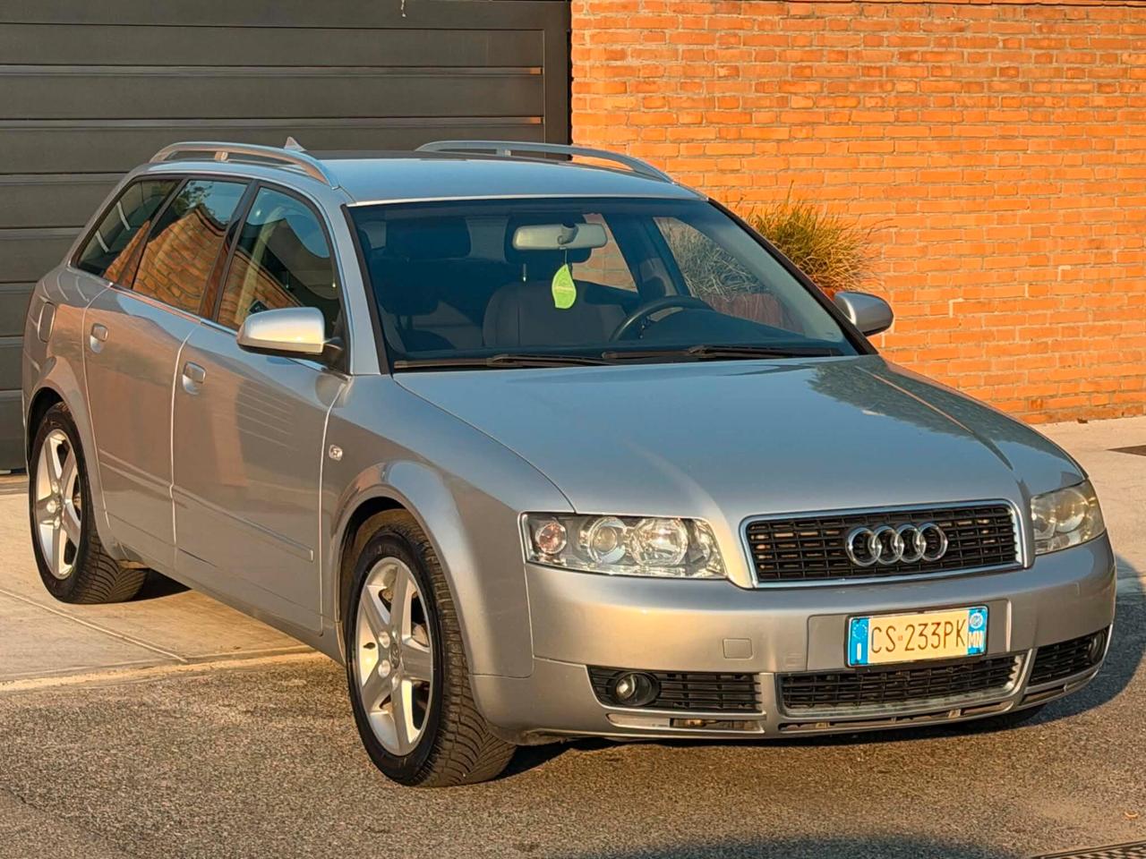 Audi A4 1.9 TDi 130cv-299.000km-U.Prop-2004