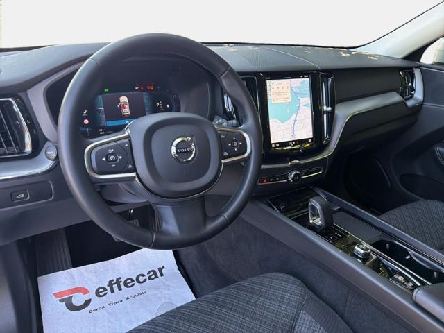 VOLVO XC60 B4 (d) AWD automatico