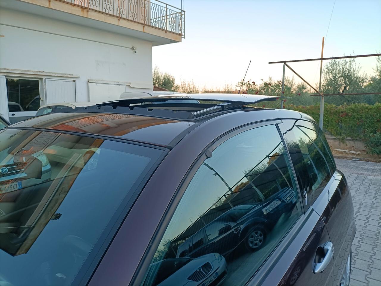 Lancia Ypsilon 1.3 MJT 75 CV Platino/tetto apribile