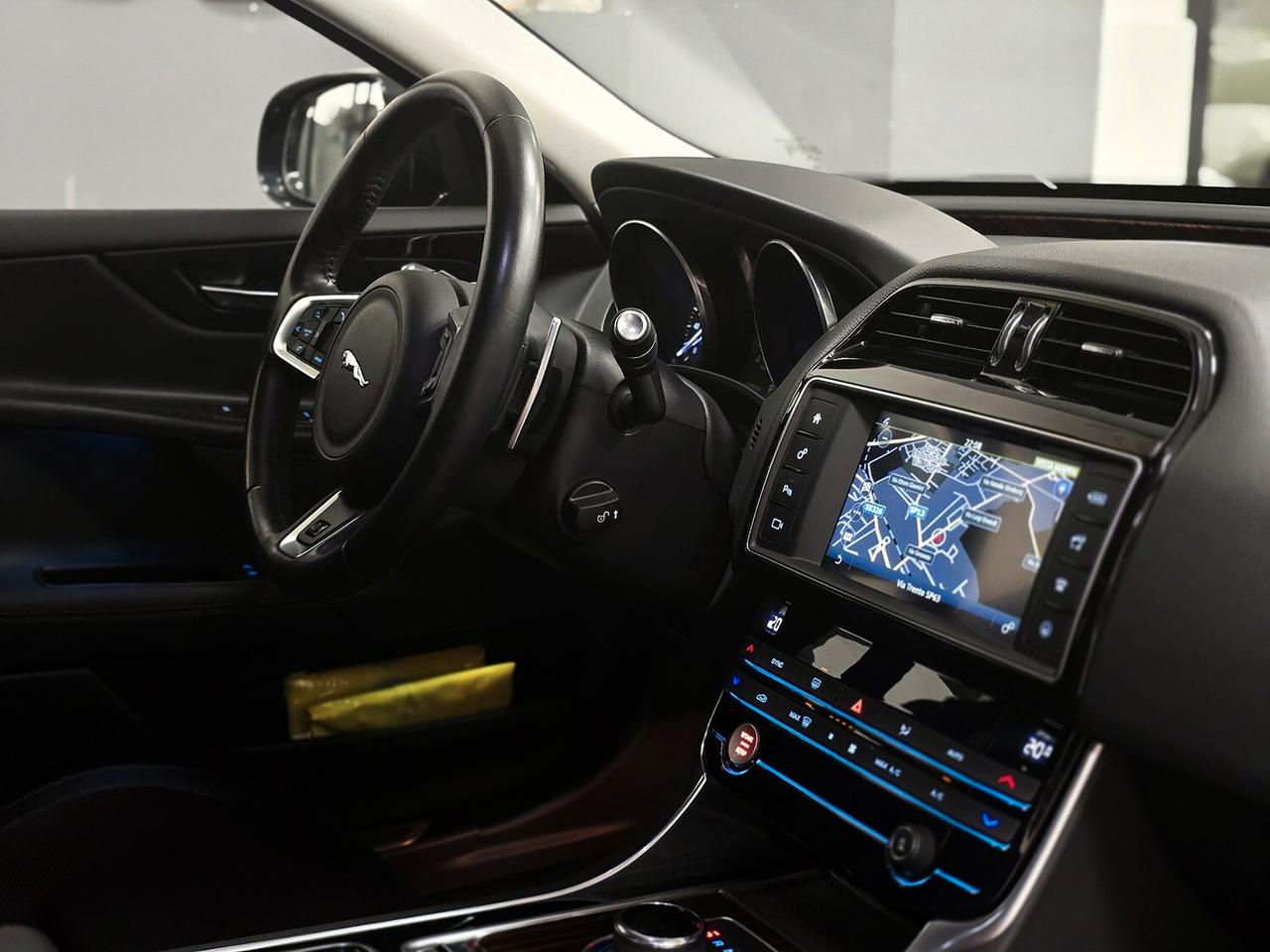 XE 2.0 R-Sport 240cv_TESSUTO TECNICO!! GAR 12 MESI