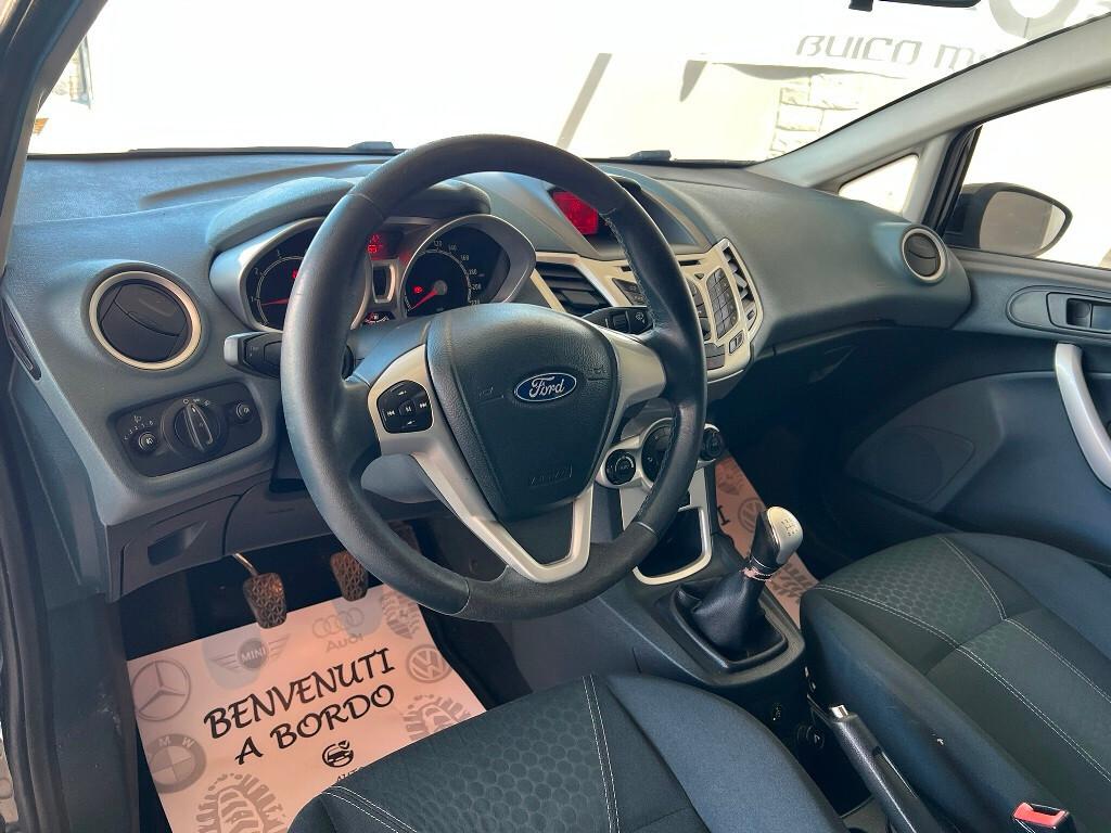 Ford Fiesta Titanium 1.4 97 CV GPL della Casa