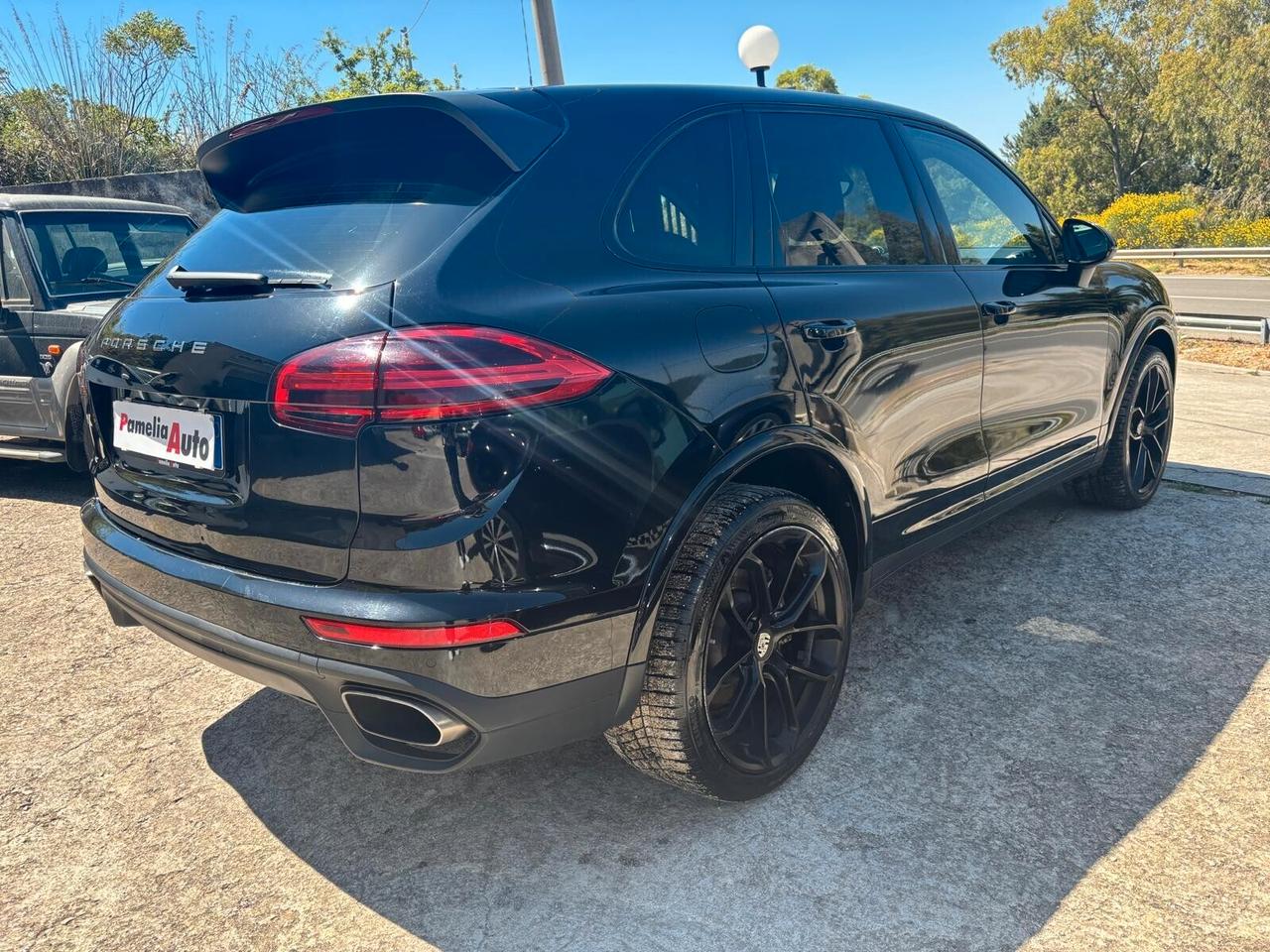 Porsche Cayenne 3.0 Diesel Platinum Edition - 2018