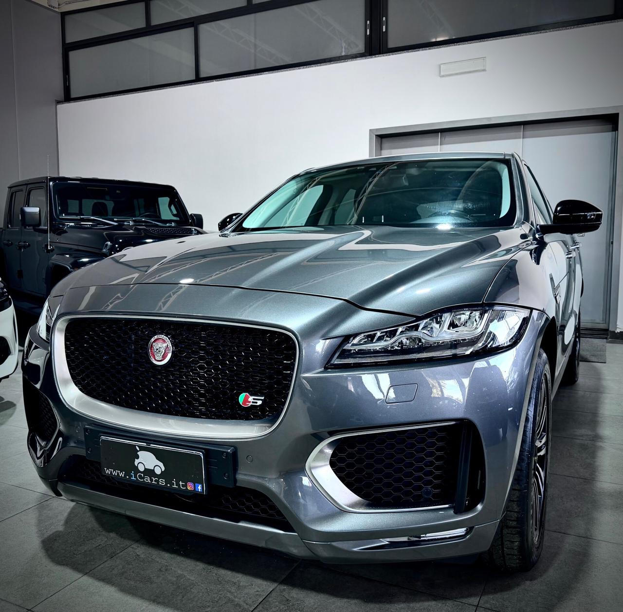 Jaguar F-Pace 3.0d V6 300CV AWD R-Sport