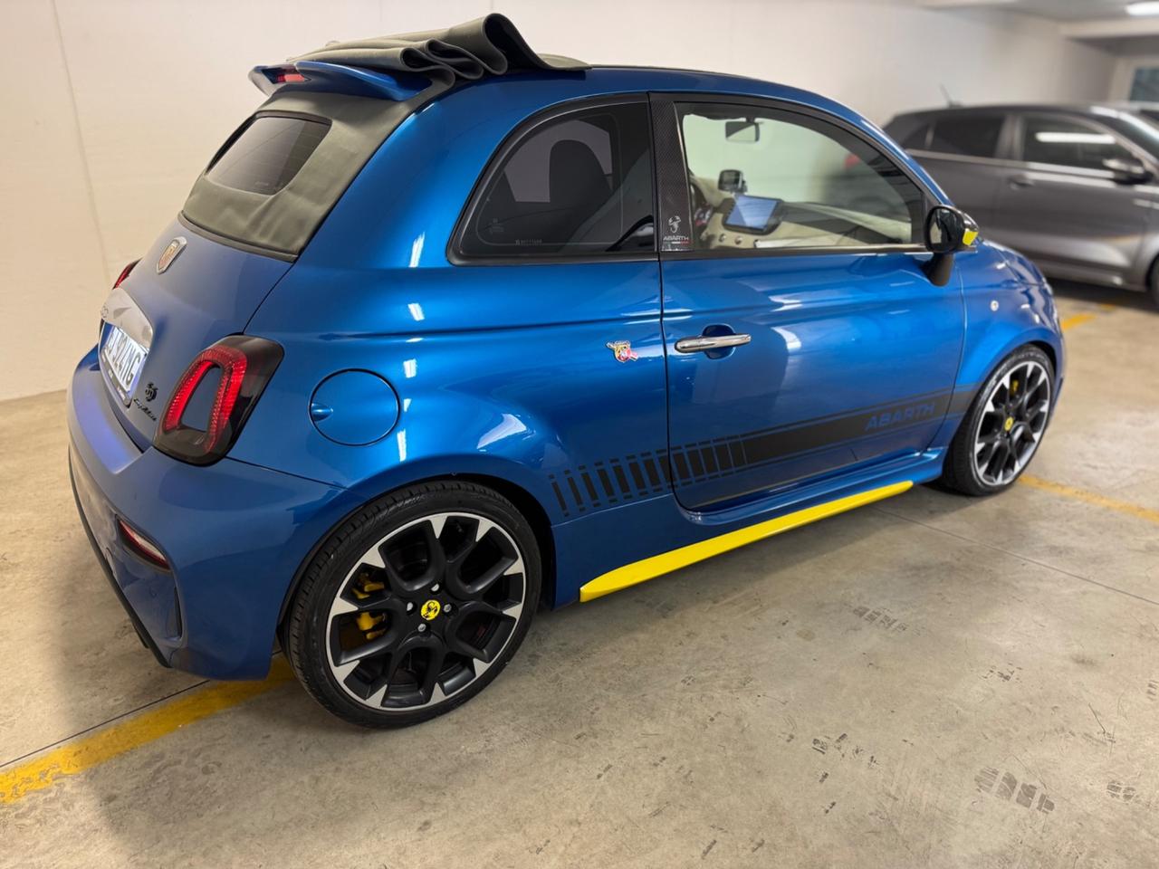Abarth 500 C 1.4 Turbo T-Jet MTA Bicolore