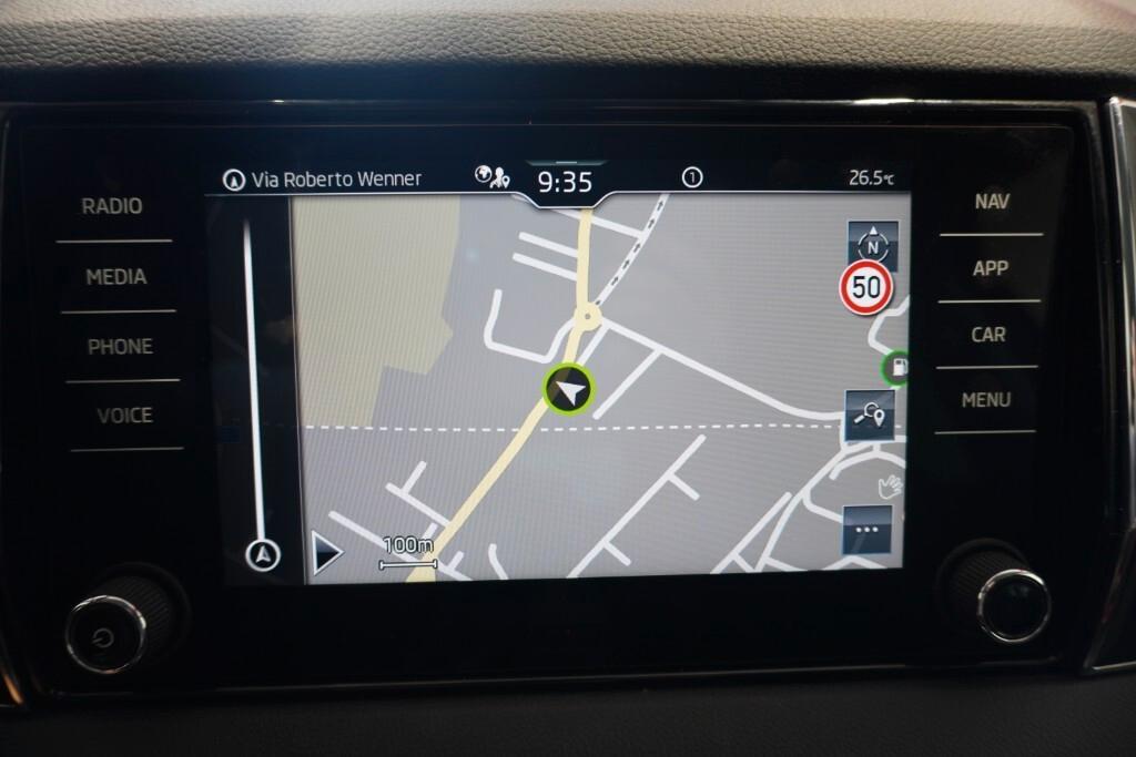 SKODA KAROQ 2.0 TDI 115CV DSG EVO SCR EXECUTIVE ( FARI LED - COCKPIT - ADAPTIVE CRUISE - NAVI - SMARTLINK - PDC - TELECAMERA POST. )