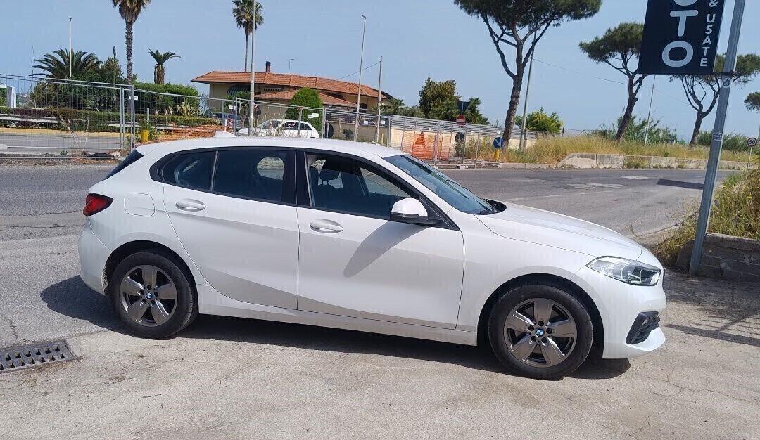 Bmw 116 116d 5p. Advantage