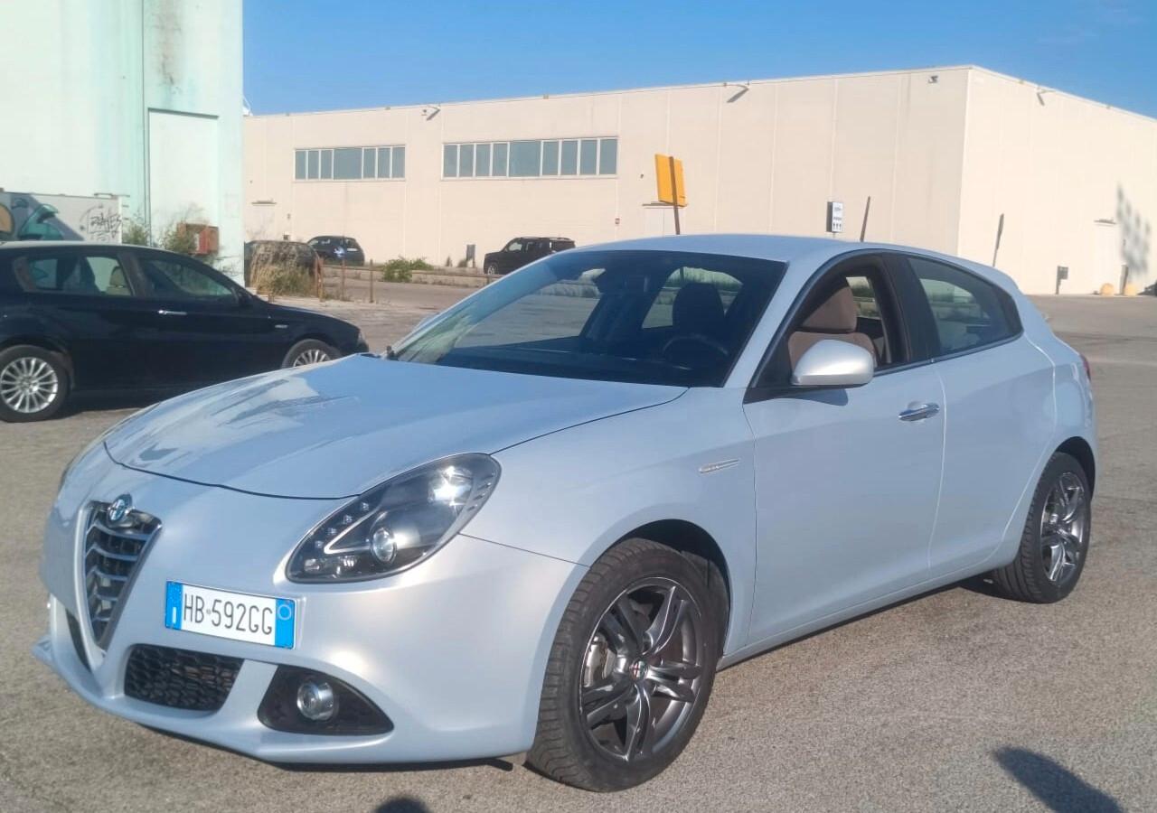 Alfa Romeo Giulietta 1.6 JTDm-2 105 CV Distinctive
