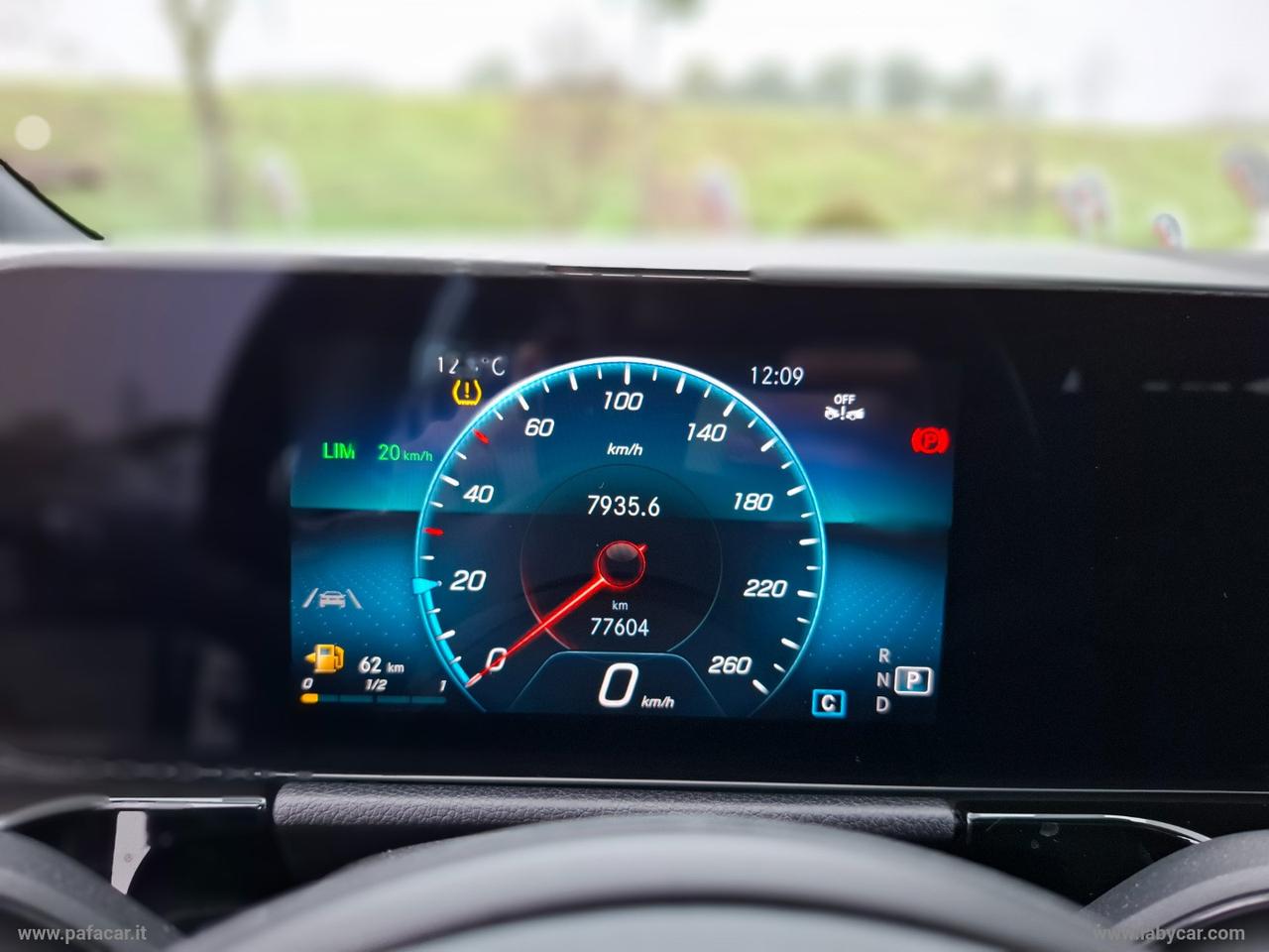 MERCEDES-BENZ GLA 200 d Automatic 4Matic Sport