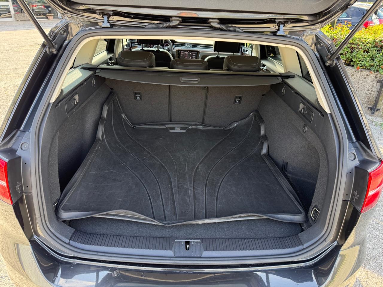 Volkswagen Passat Variant 2.0 TDI DSG Executive 20”
