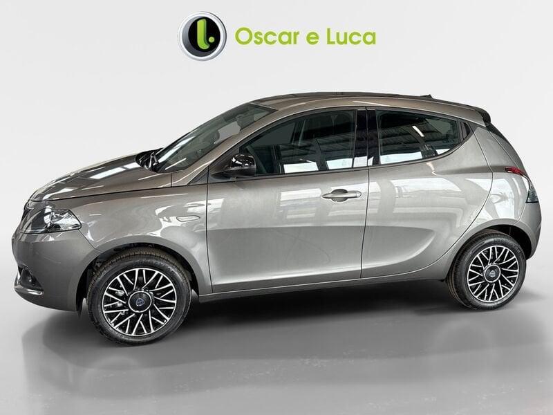 Lancia Ypsilon 1.0 Hybrid 70cv Platino