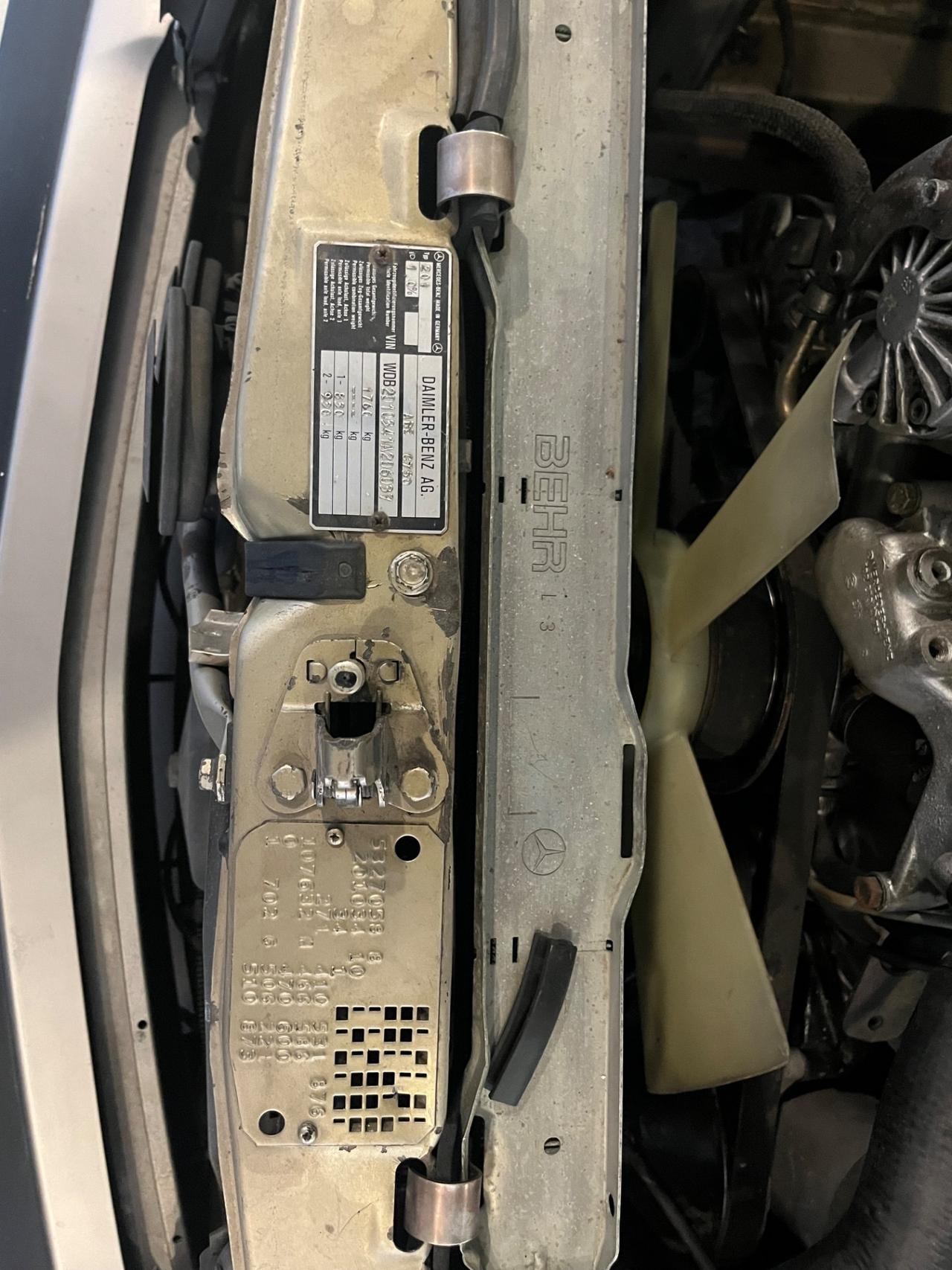 Mercedes 190 2.3 16v DA SISTEMARE