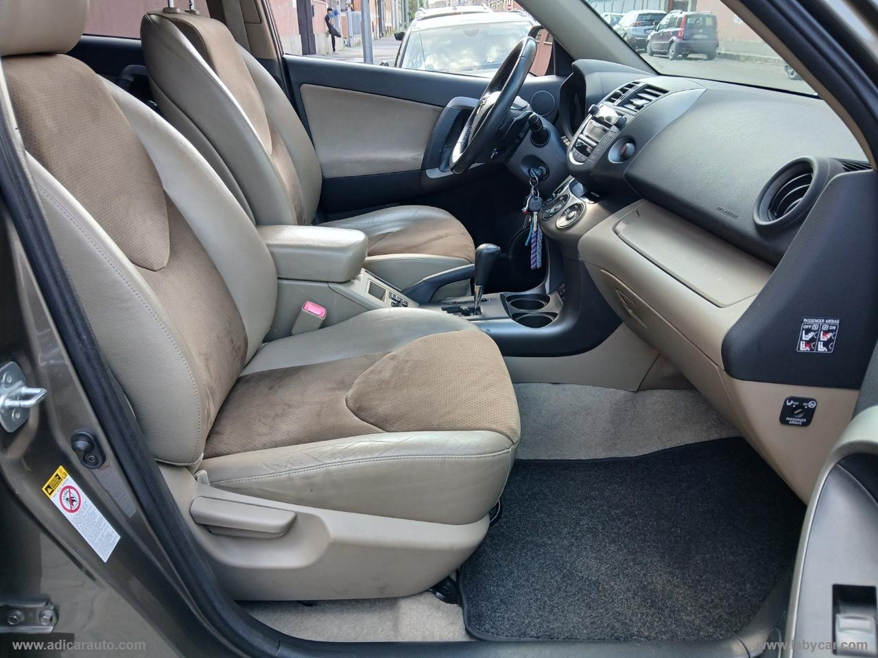 TOYOTA RAV4 Crossover 2.2 D-Cat A/T 150CV