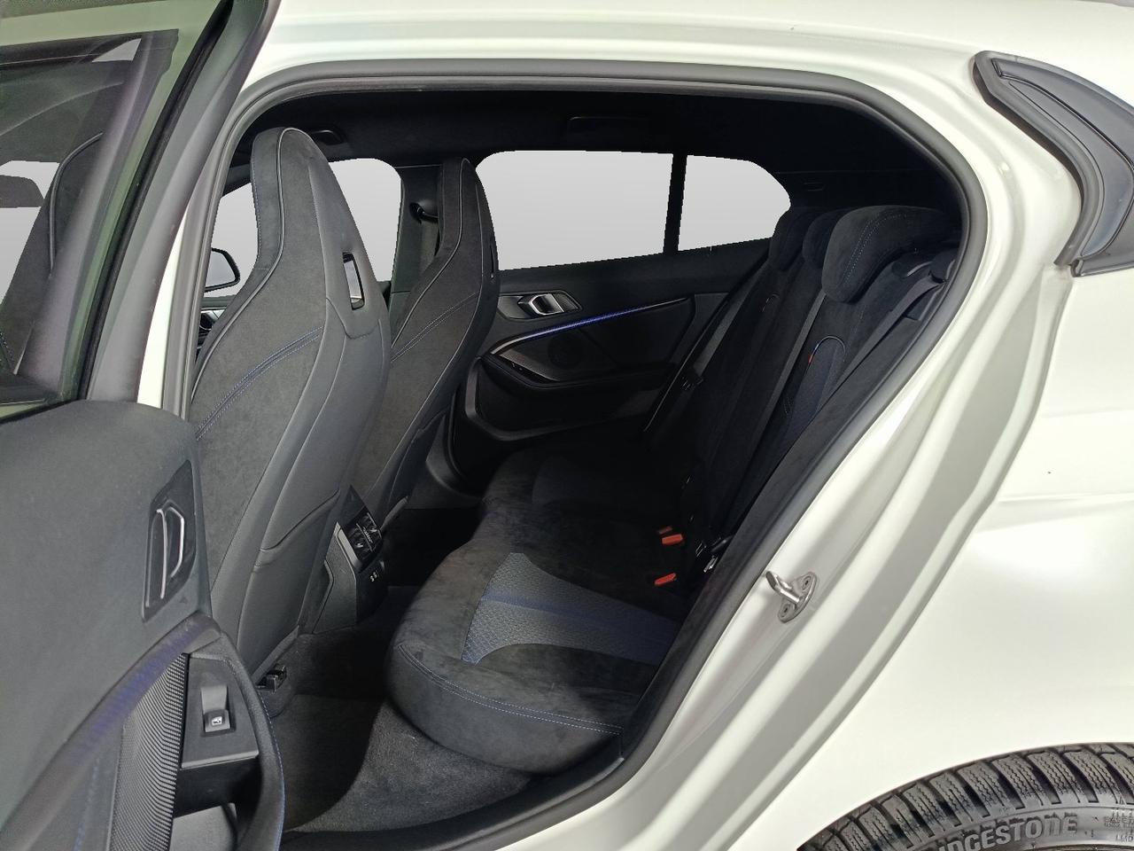 BMW Serie 1 F40 - 118d Msport auto