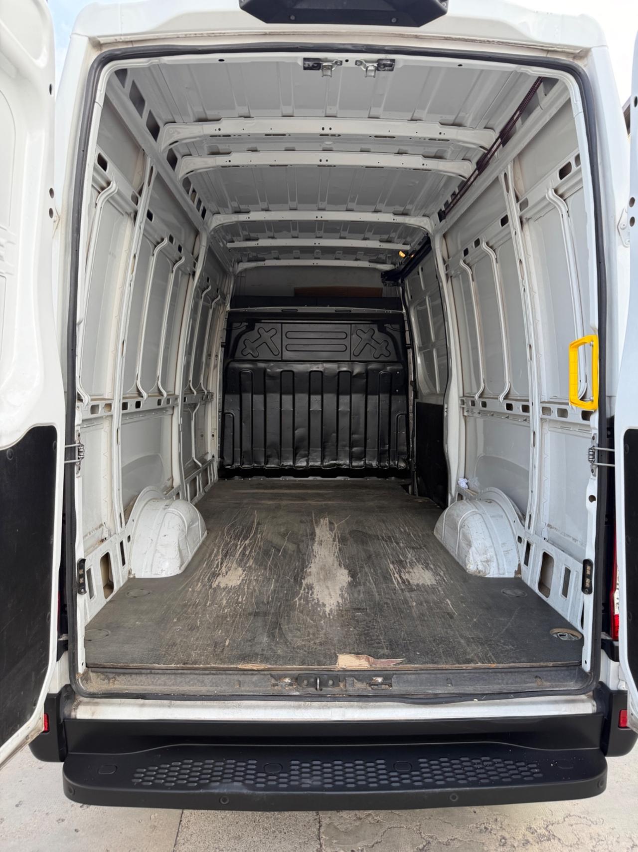 Iveco Daily 2.3 d 140 CV Passo Lungo - 2023