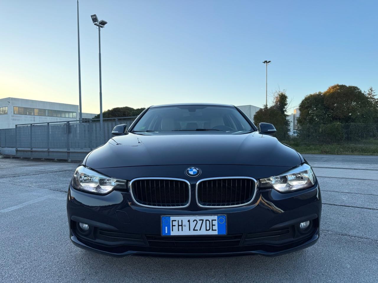 BMW 320d Automatic Touring XDRIVE - Navi 17