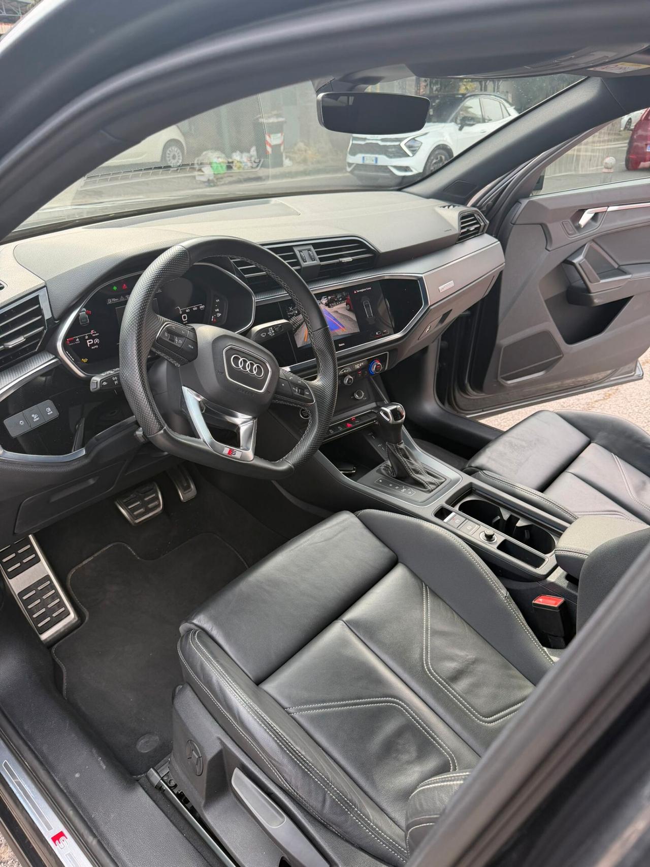Audi Q3 35 TDI S tronic line edition identity black