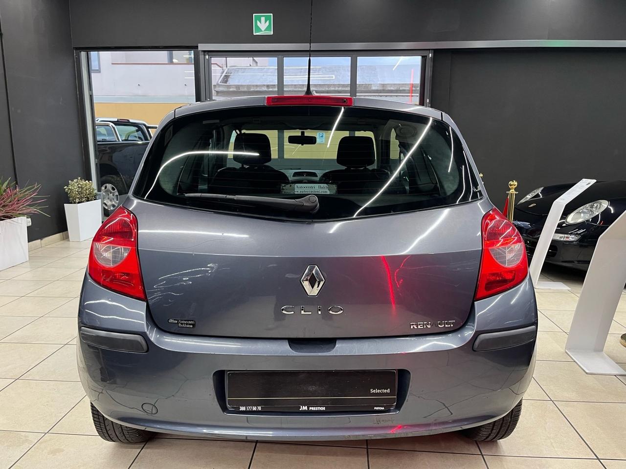 Renault Clio 1.2 16V 3 porte Confort OK NEOPATENTATI