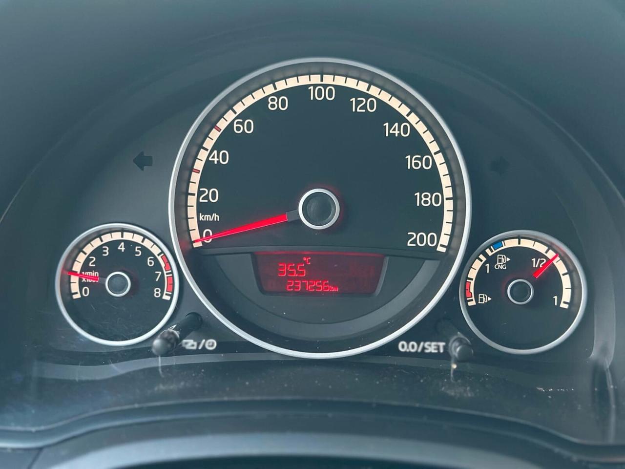 Volkswagen up! 1.0 Benz/ Metano