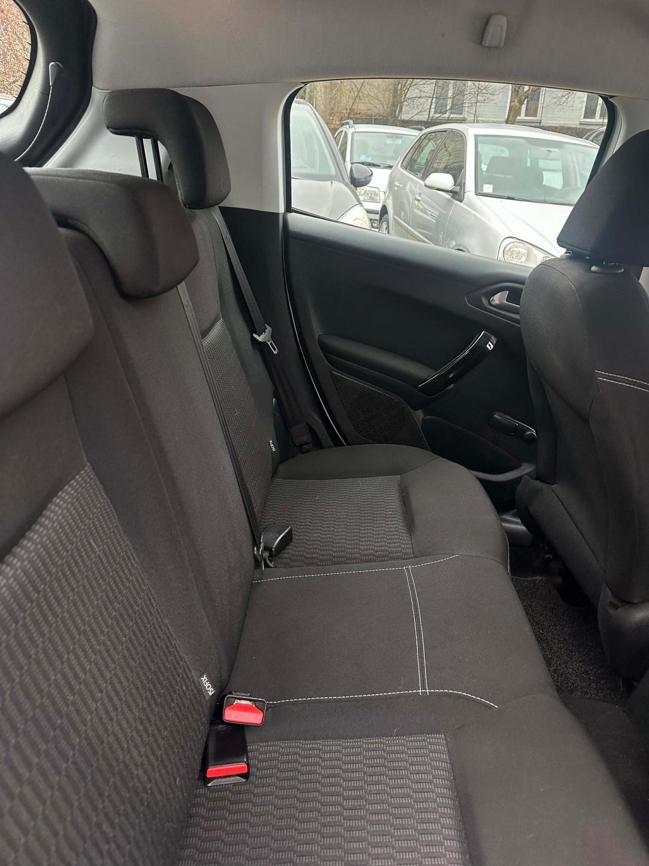 Peugeot 208 GPL 5P ALLURE NEOPAT KMCERT UNICOPR