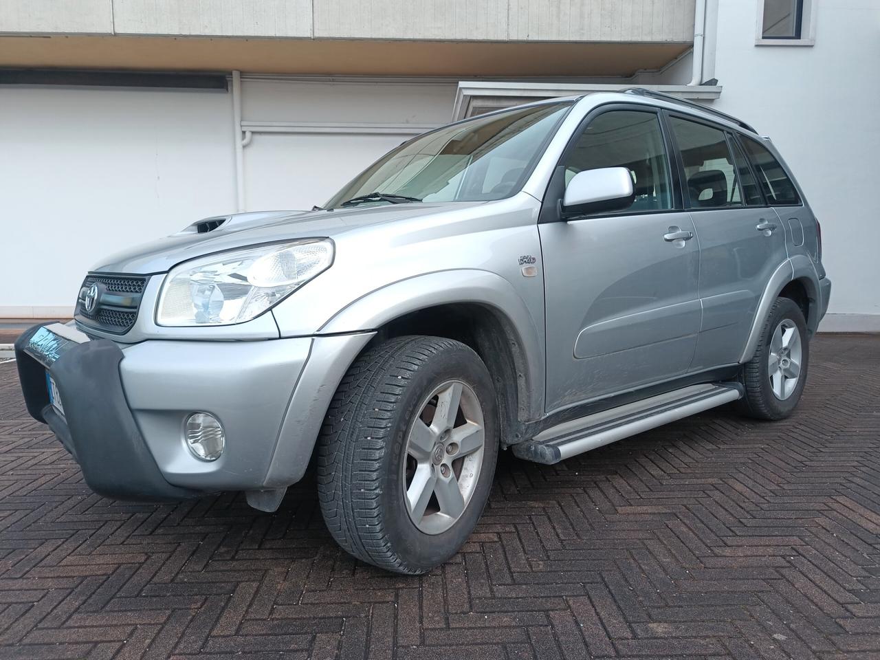 Toyota RAV 4 RAV4.com 2.0 Tdi D-4D cat 5 porte
