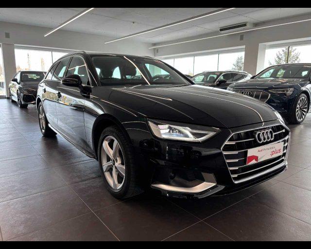 AUDI A4 Avant 30 TDI/136 CV S tronic Business Advanced