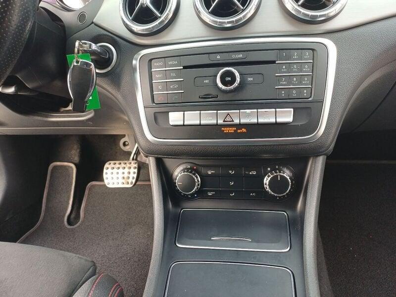 Mercedes-Benz CLA CLA 200 d 4MATIC Premium