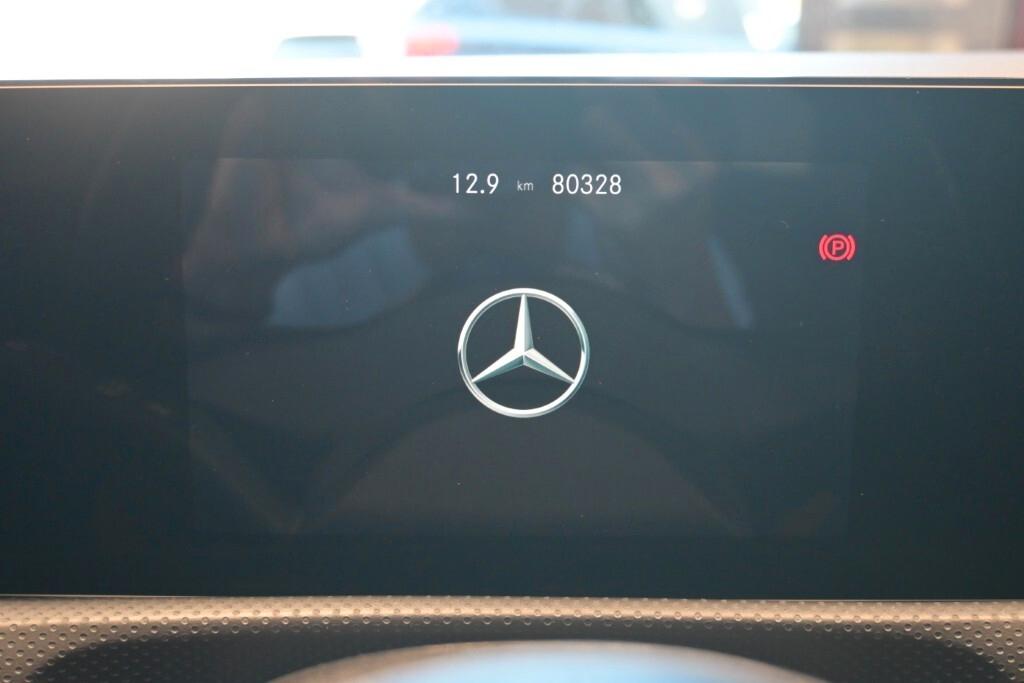 MERCEDES-BENZ CLA 180D 116CV 6M. AMG LINE ( FARI LED - CRUISE - PELLE - NAVI PREMIUM - NIGHT PACK - PARK ASSIST - TELECAMERA POST. - CERCHI 18 )