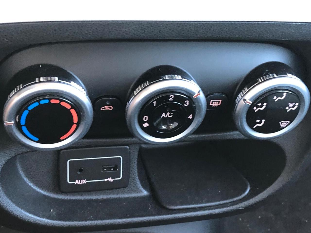 Fiat 500L Living 1.3 Multijet 95 CV Pop Star7 POSTI SOLO 68.296 KM!!! GARANZIA COMPLETA EUROPEA CONFORMGEST 12 MESI RINNOVABILE FINO A 36 MESI!!!