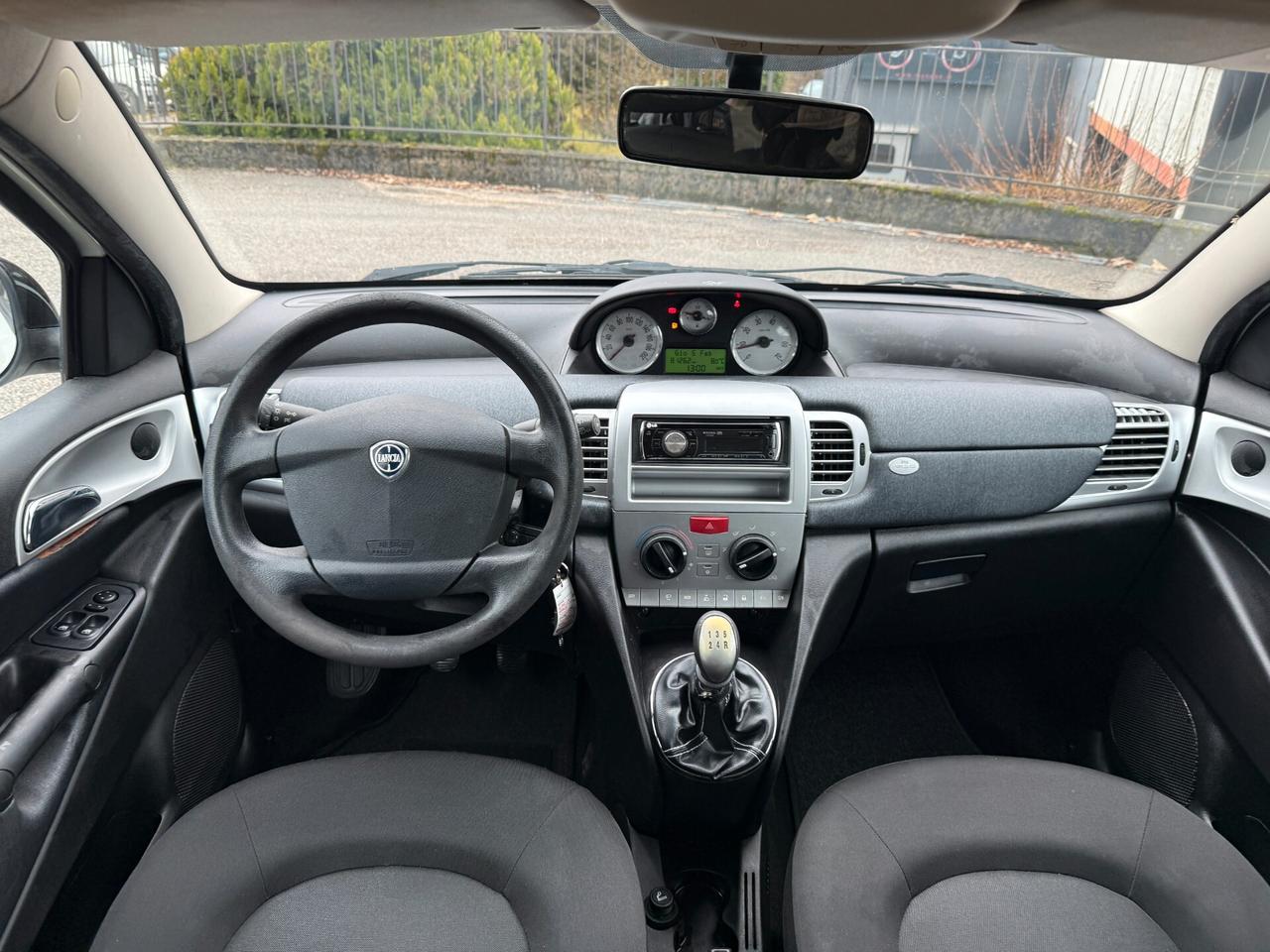 Lancia Ypsilon 1.2 69 CV Diva