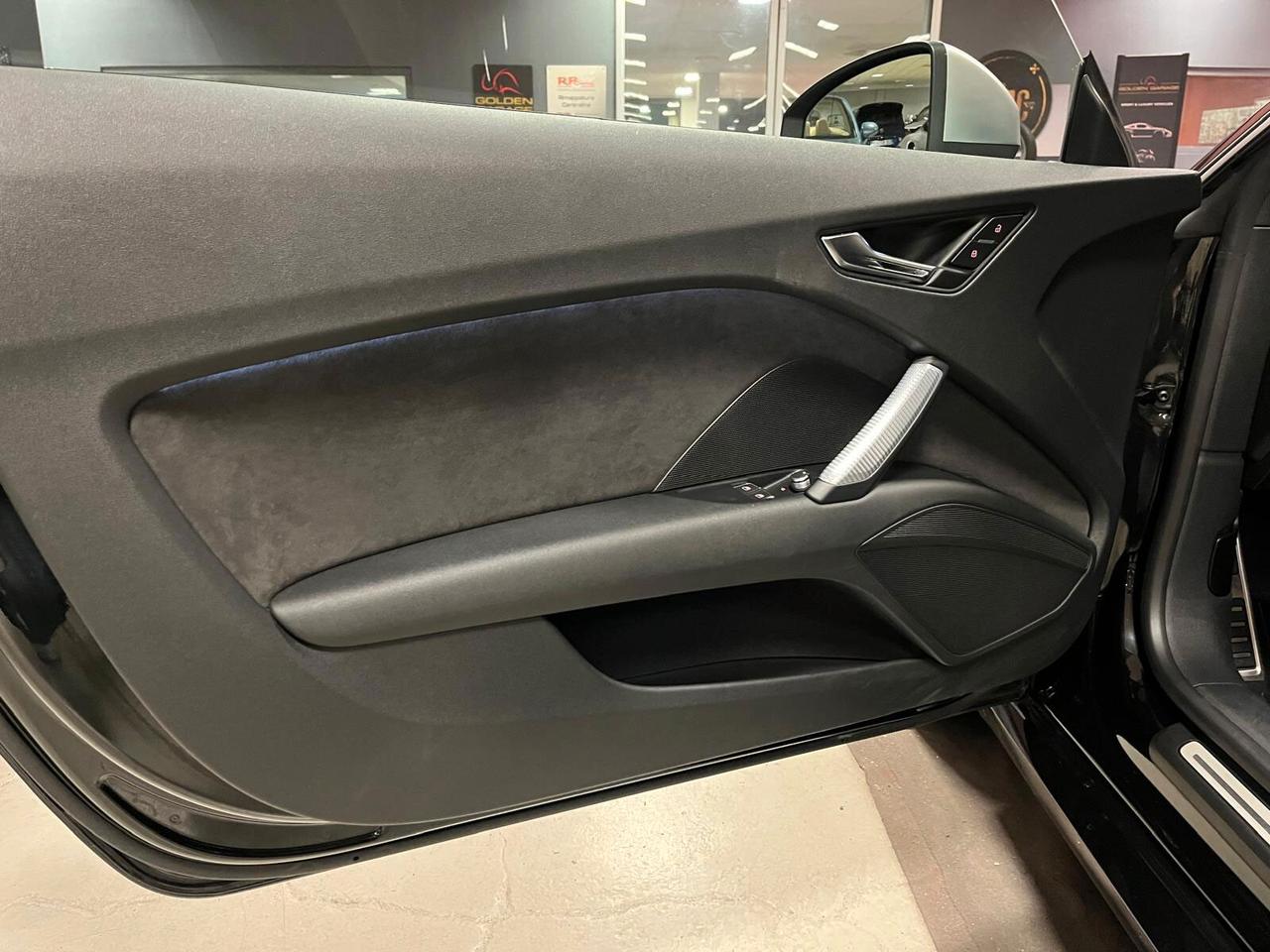 Audi TT RS Coupé 2.5 TFSI quattro S tronic